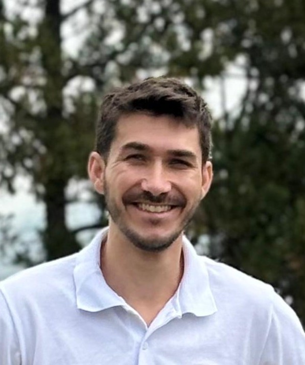 Nikolas Dioi Especialista